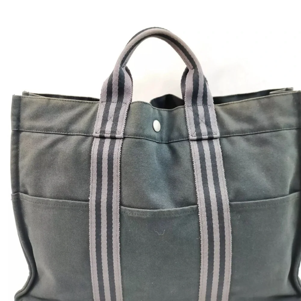 Large Hermes canvas bag. Authentic. I will gladly accept $501
So it goes to posh - Picture 2 of 9